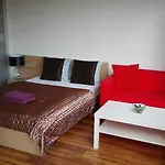 Golden Family Apartment *
