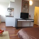 Golden Family Apartment *